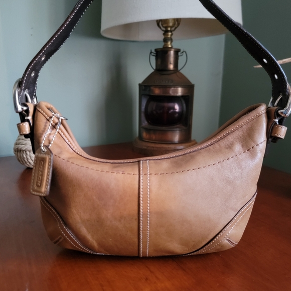Vintage Coach Y2K Soho Hobo in Tan Leather #9541 - Picture 1 of 12